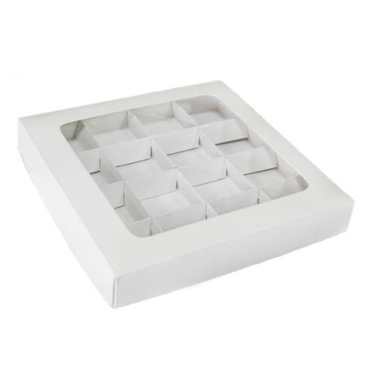 Коробка для конфет белая с окном 18 см*18 см*3 см (16)