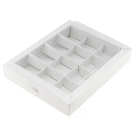 Коробка для конфет белая с пластик крышкой 19 *15 *3 см (12)